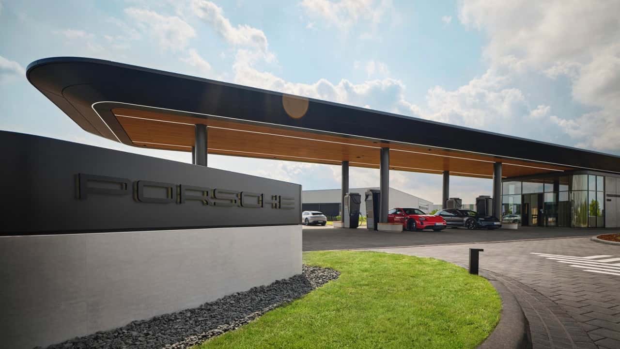first porsche charging lounge opens in germany