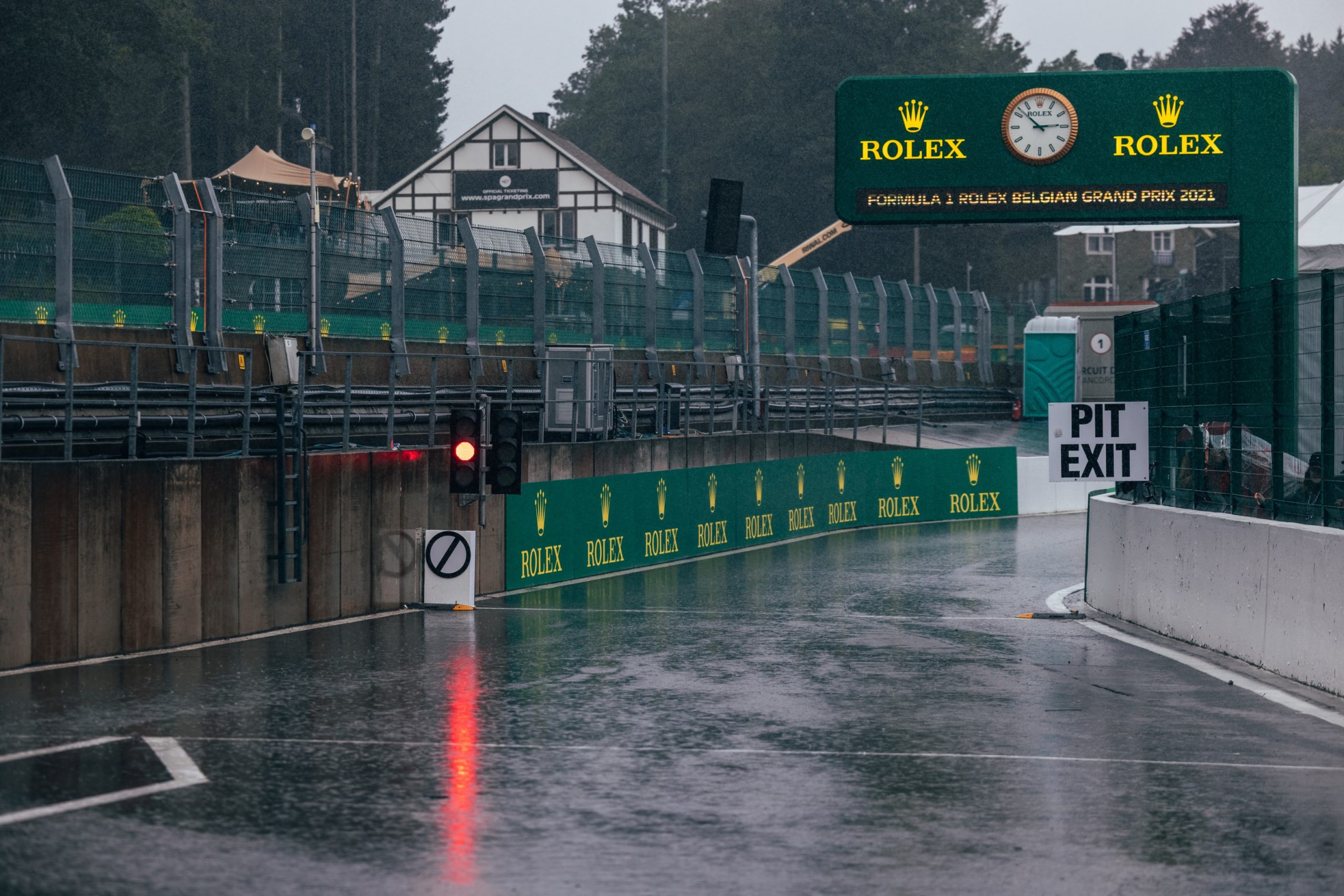 what happens if rain impacts belgian gp or other f1 sessions