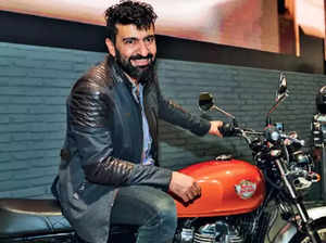 royal enfield, siddhartha lal, royal enfield bullet, royal enfield new model, royal enfield sales, mid-size motorcycle segment in india is in a sweet spot, royal enfield to roll out e-bike by 2025: siddhartha lal