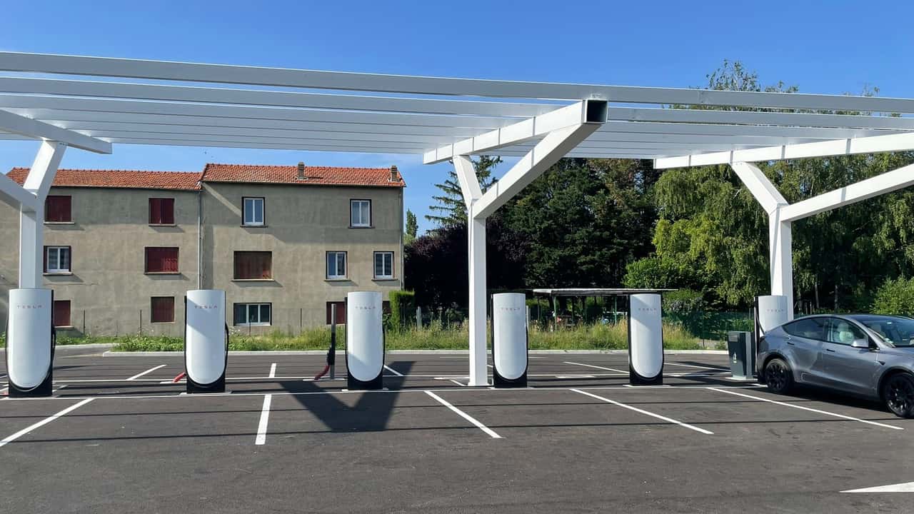 more v4 tesla superchargers opened in europe: in france and austria