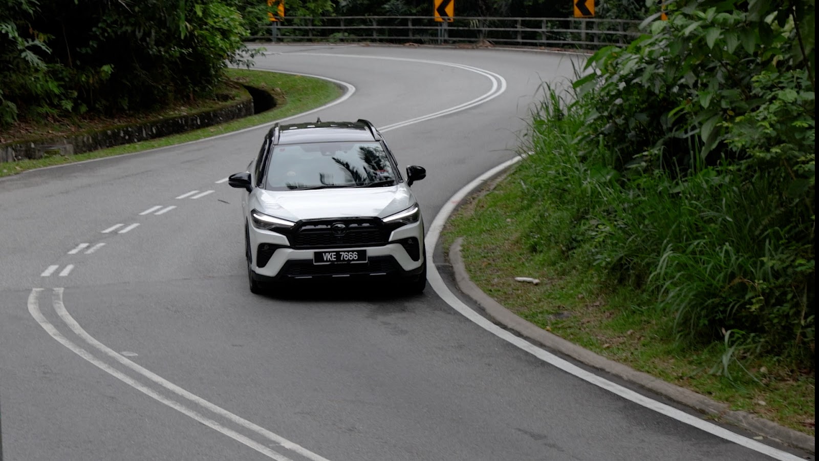 buying guides, toyota malaysia, toyota corolla cross, toyota corolla cross gr sport, here’s 5 reasons why the toyota corolla cross gr-sport takes driving to the next level