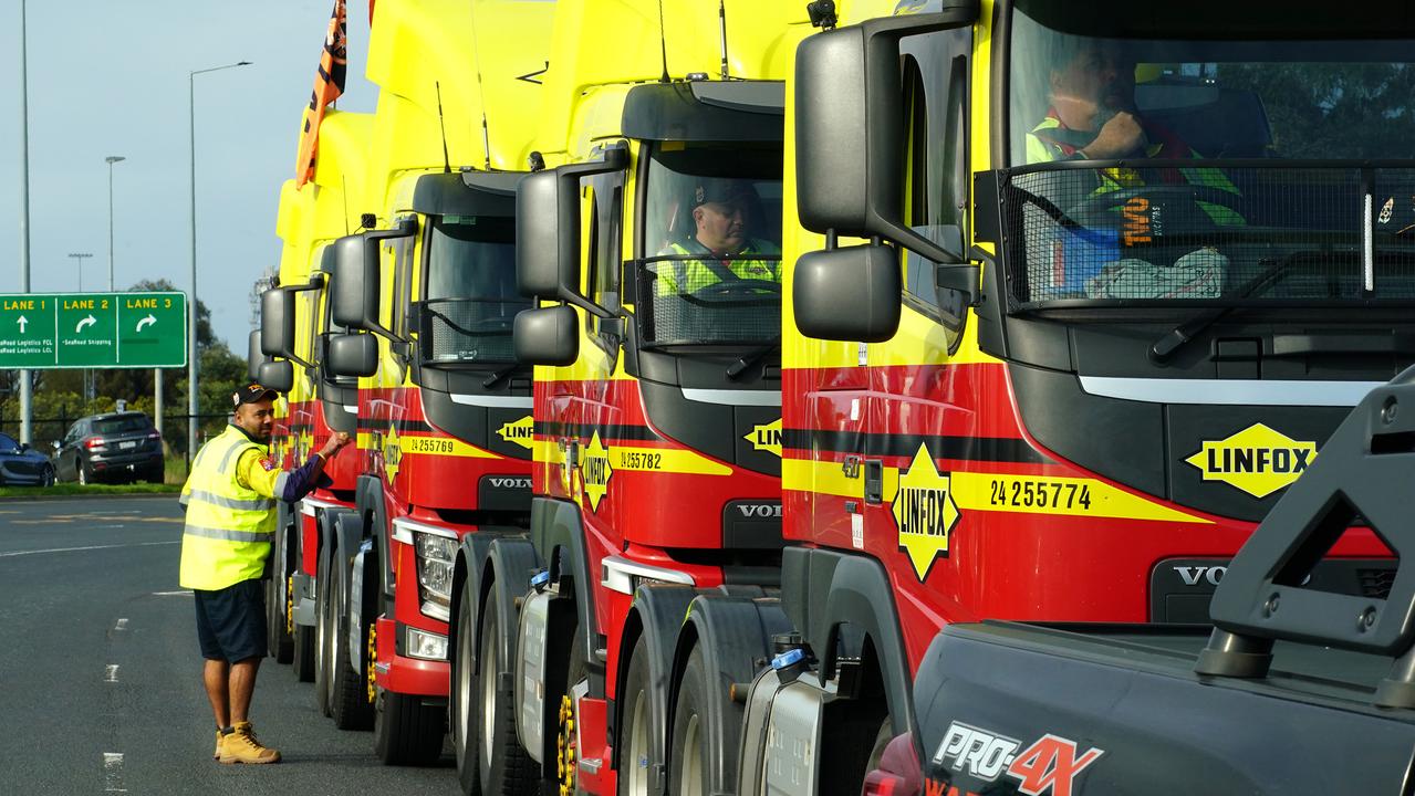 Truck drivers are taking part in a national convoys for industry reform. Picture: NCA NewsWire/Luis Enrique Ascui., National, Truckies call for reform amid ‘deadly’ pressures