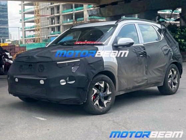 kia sonet sub-4 meter compact suv facelift spotted testing before the official launch