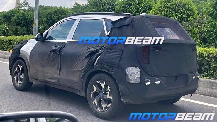 kia sonet sub-4 meter compact suv facelift spotted testing before the official launch