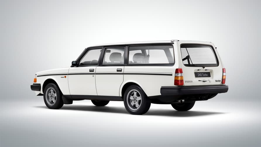 volvo 245, audi avant, bmw touring, volvo, audi, bmw, mercedes-benz, mercedes, mercedes-amg, mercedes-eq, volvo 245 estate to become flagship display at the natural history museum