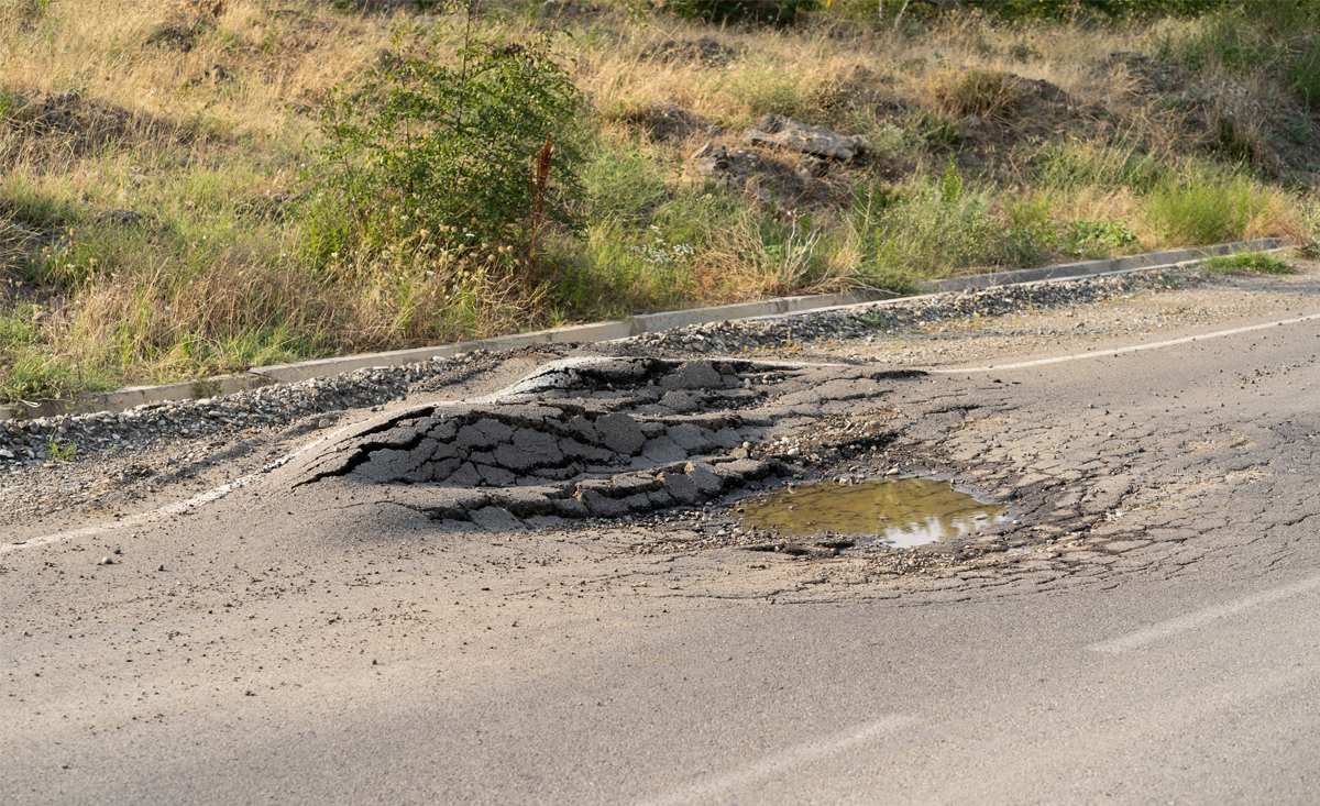 potholes, vala zonke, nanotechnology to decrease road repair costs in south africa “by 50%, from r10 million to r3 million per km”