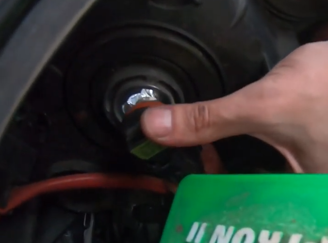 how to replace a headlight bulb on a subaru forester
