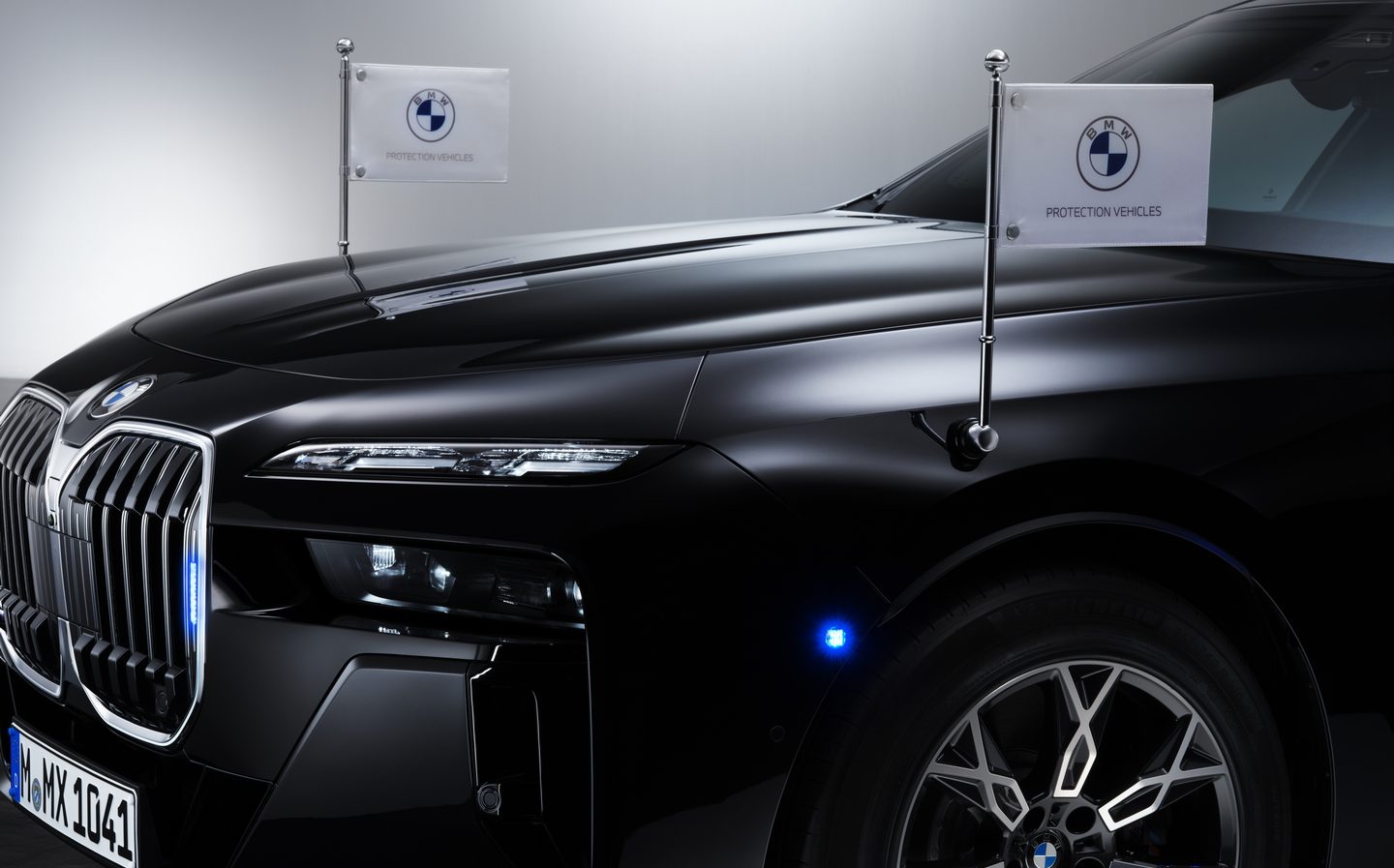 7 series, armoured car, car protection, want an armoured electric car? the bmw i7 protection is the answer