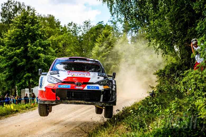 recovering rovanpera sustained back and rib injuries in rally finland shunt