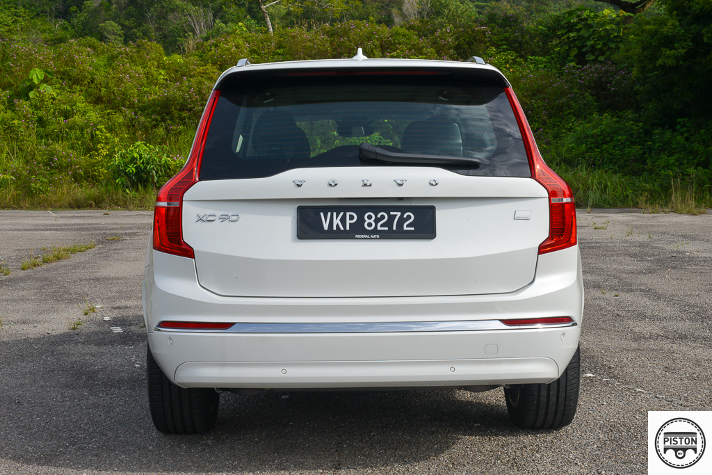 volvo xc90 t8 recharge: perfect to drive or be driven in!