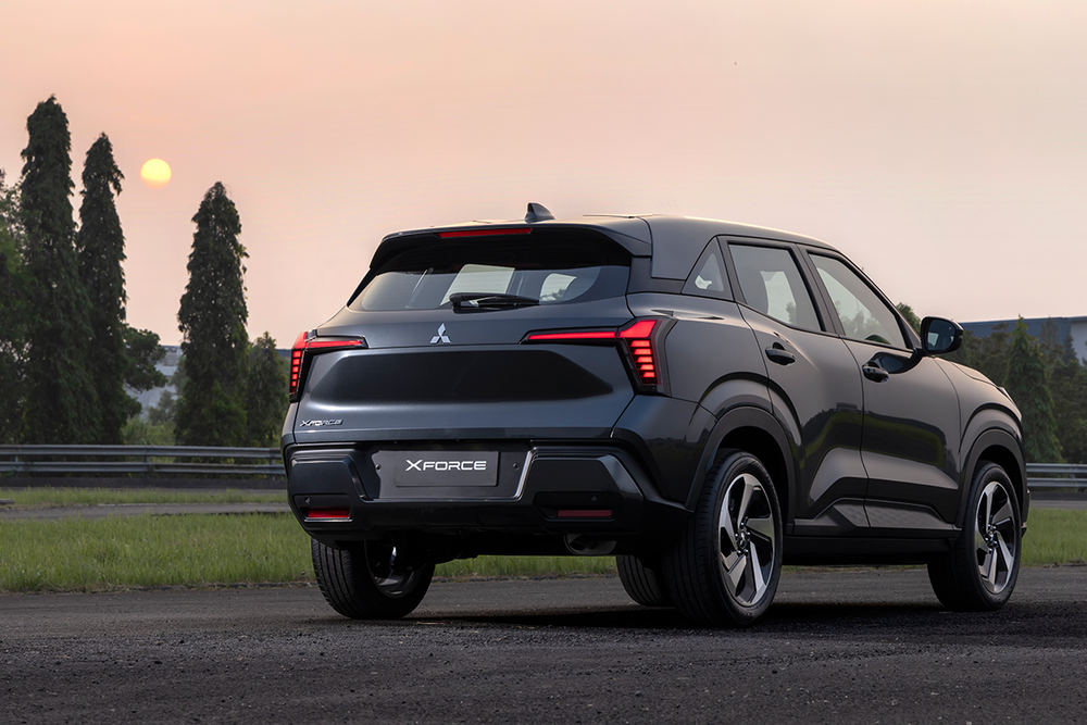 auto news, mitsubishi motors malaysia, mitsubishi xforce 2023, mitsubishi xpander, xforce malaysia, it might not be as powerful as the hr-v, but the xforce prioritises overcoming potholes and floods