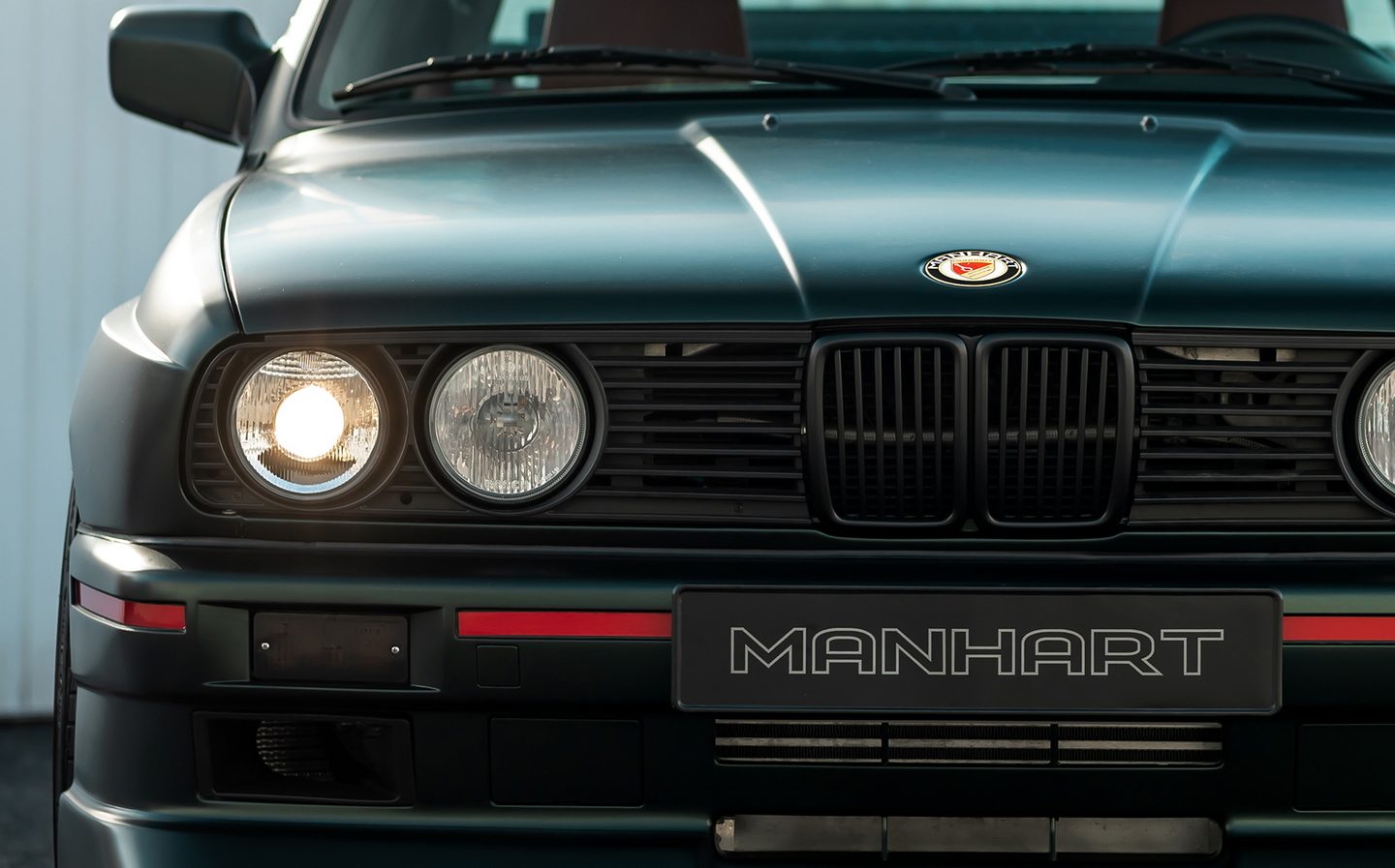 classic cars, manhart, mh3 3.5 turbo, restomods, tuners, german tuning firm creates 1980s bmw m3 restomod with nearly 400bhp