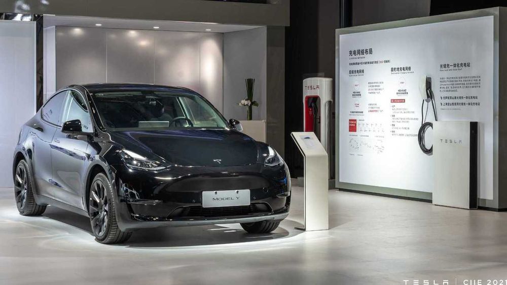 auto news, tesla, model y, china, elon musk, prices, long range, performance, tesla lowered the prices of the model y in china again, this time by up to rm9,000