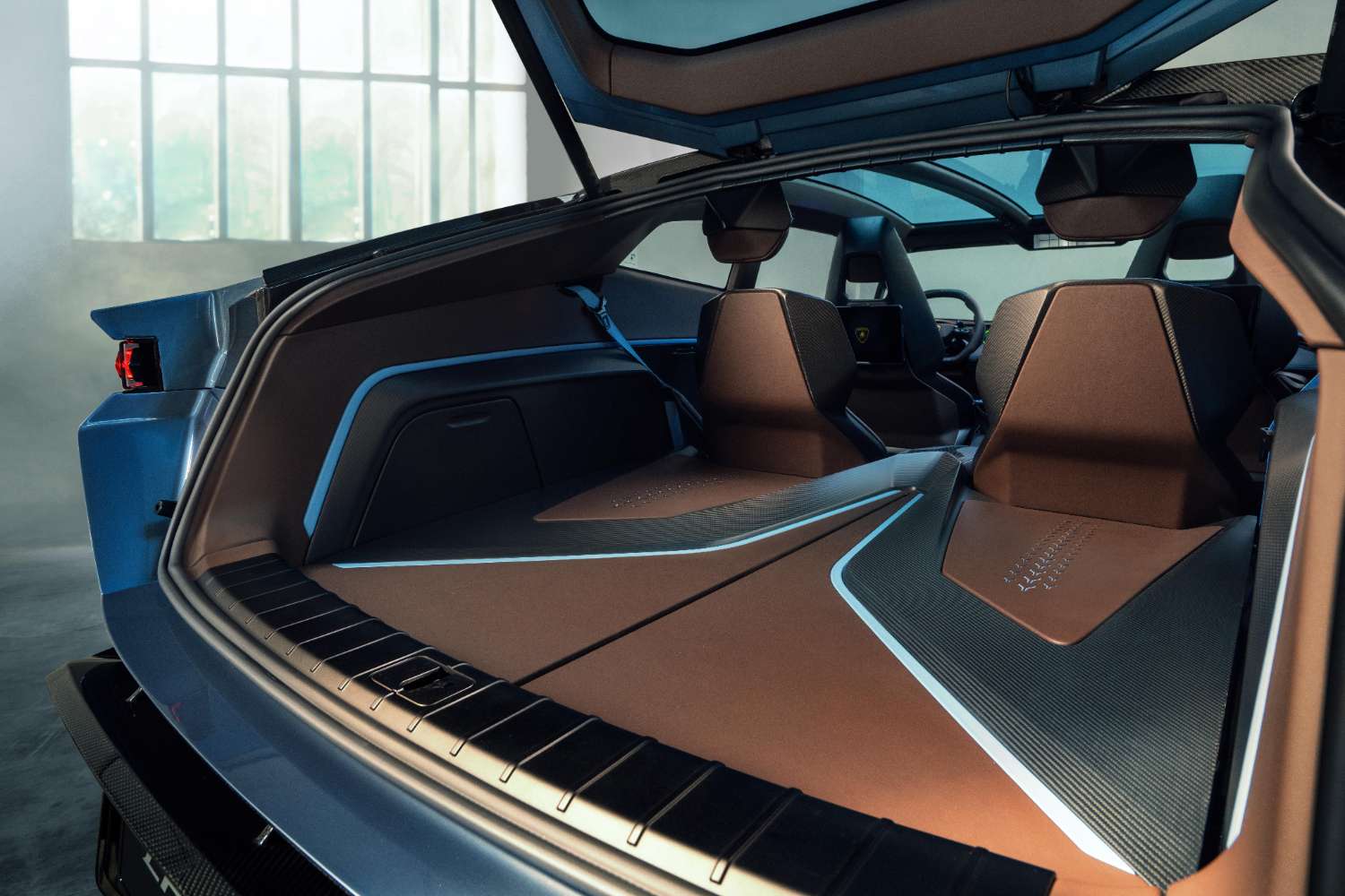Lamborghini-lanzador-EV-interior