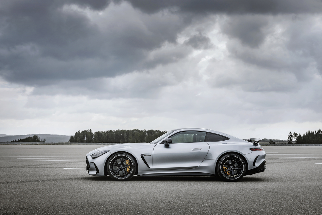 2024 mercedes-amg gt debuts with two v8 options