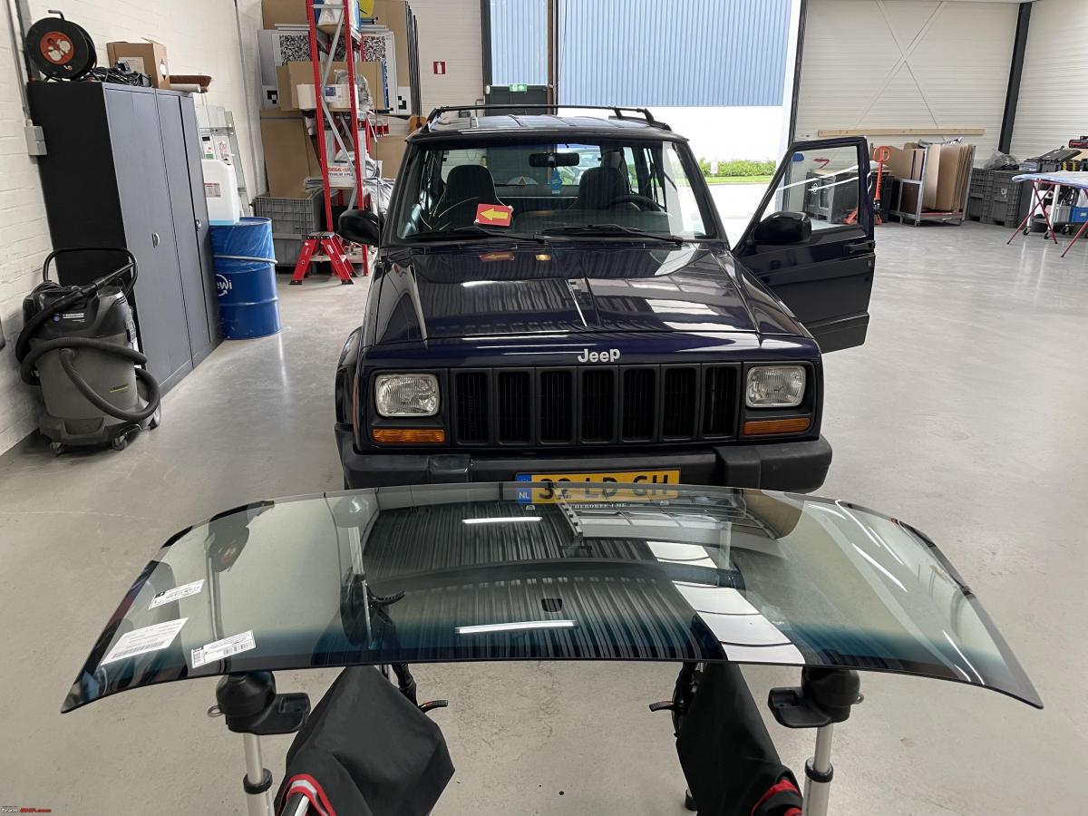 Professionals replaced my Jeep's damaged windshield in about 1.5 hours, Indian, Member Content, Jeep Cherokee, Jeep, windshield