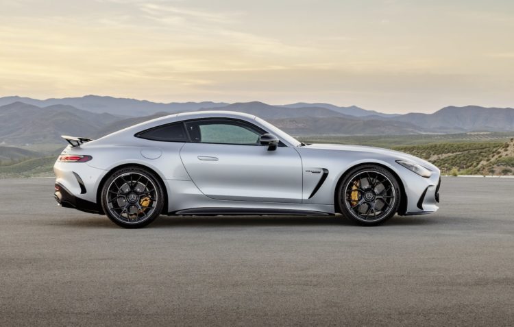 mercedes reveals second-gen amg gt coupe with four seats & 430kw v8