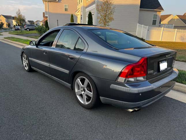 at $4,800, is this 2004 volvo s60r a well-priced swede indeed?