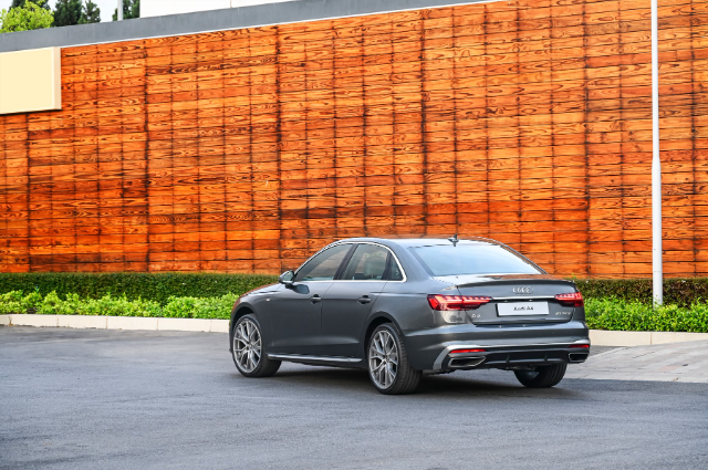 which audi a4 is better: petrol or diesel?