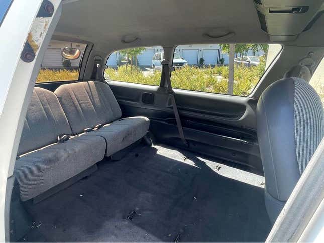 at $6,750, could you be egged into buying this 1993 toyota previa le?
