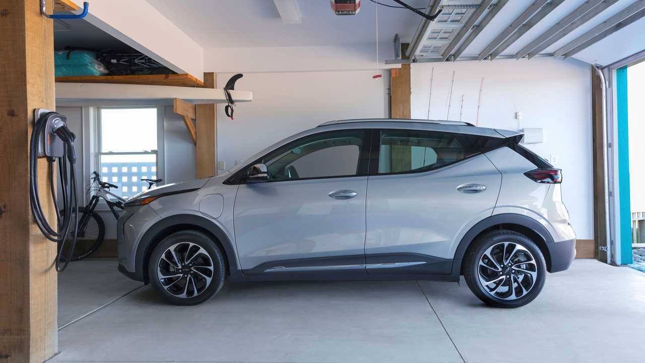 chevrolet bolt euv charging cords recalled over electric shock risk