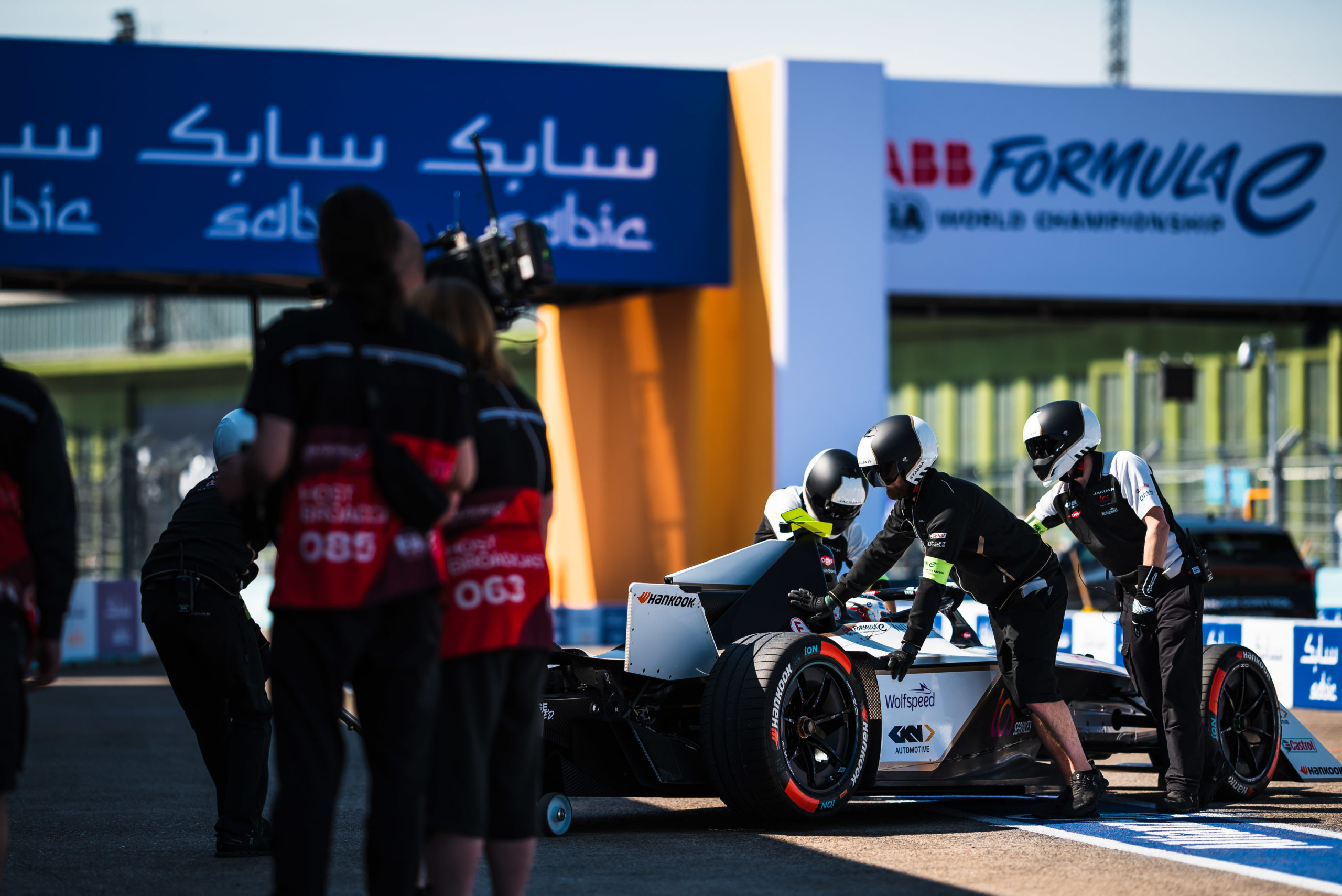 why works formula e teams kept losing to their customers