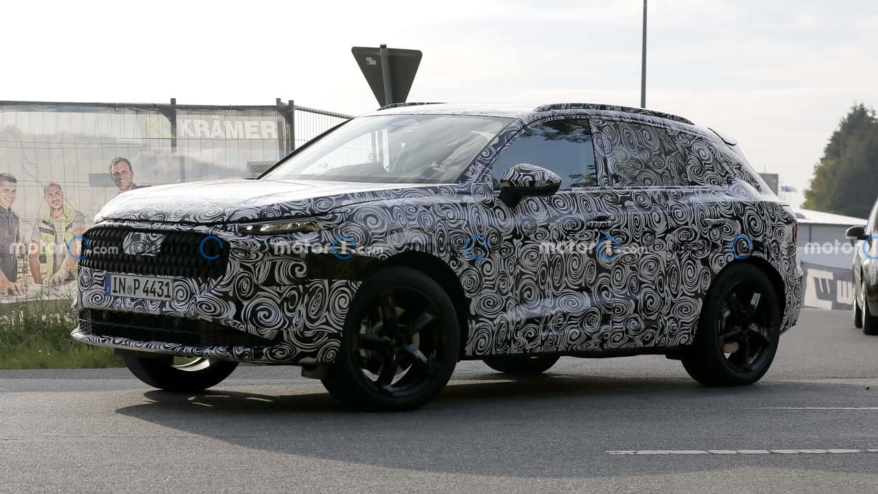 2025 audi q3 spied for the first time, already has production body