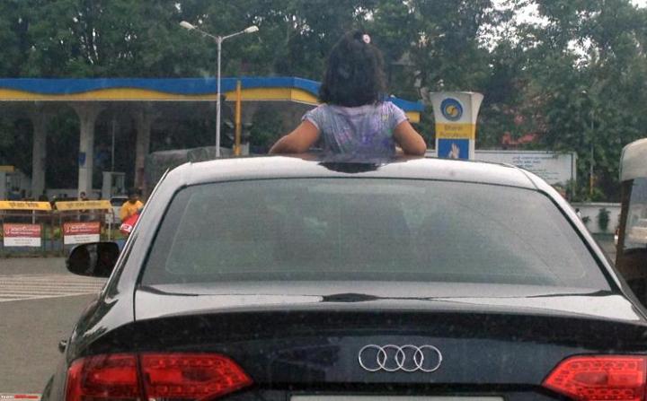 Karnataka: Looking out of sunroof to attract a fine of Rs 300, Indian, Industry & Policy, Fines, sunroof, Bangalore