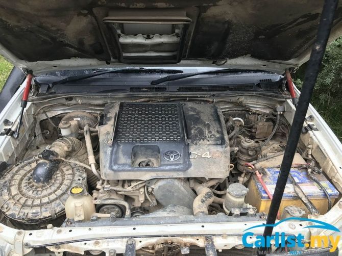 car owners' guides, the engine bay dilemma: to clean or not to clean