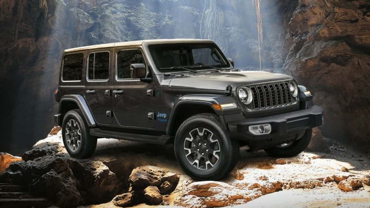 2024 jeep wrangler debuts in europe with one powertrain option