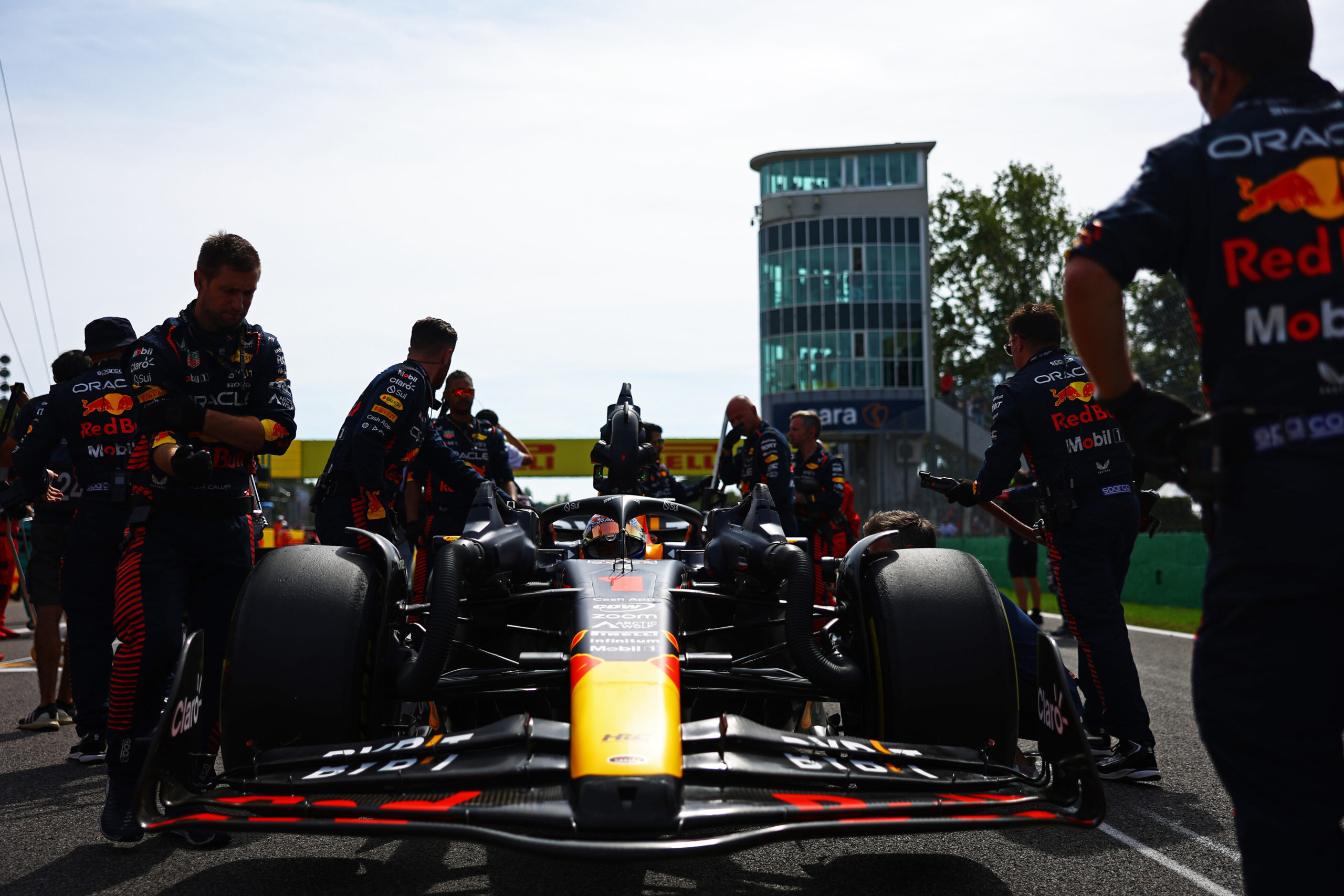 f1’s seemingly stalled driver market is a problem for red bull
