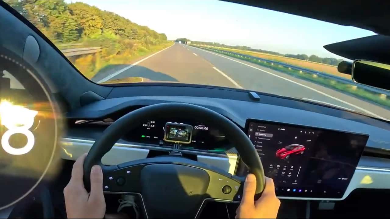 Tesla Model S acceleration video. 