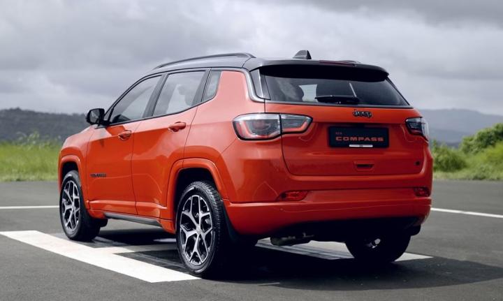 Jeep Compass 2WD Diesel Automatic variants launched at Rs 24 lakh, Indian, Jeep, Launches & Updates, Jeep Compass, Compass