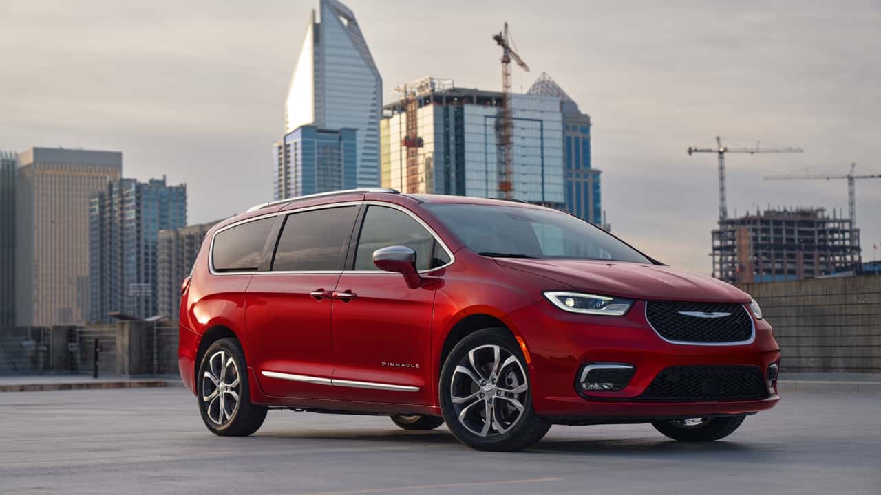 2024 Chrysler Pacifica in Red Hot