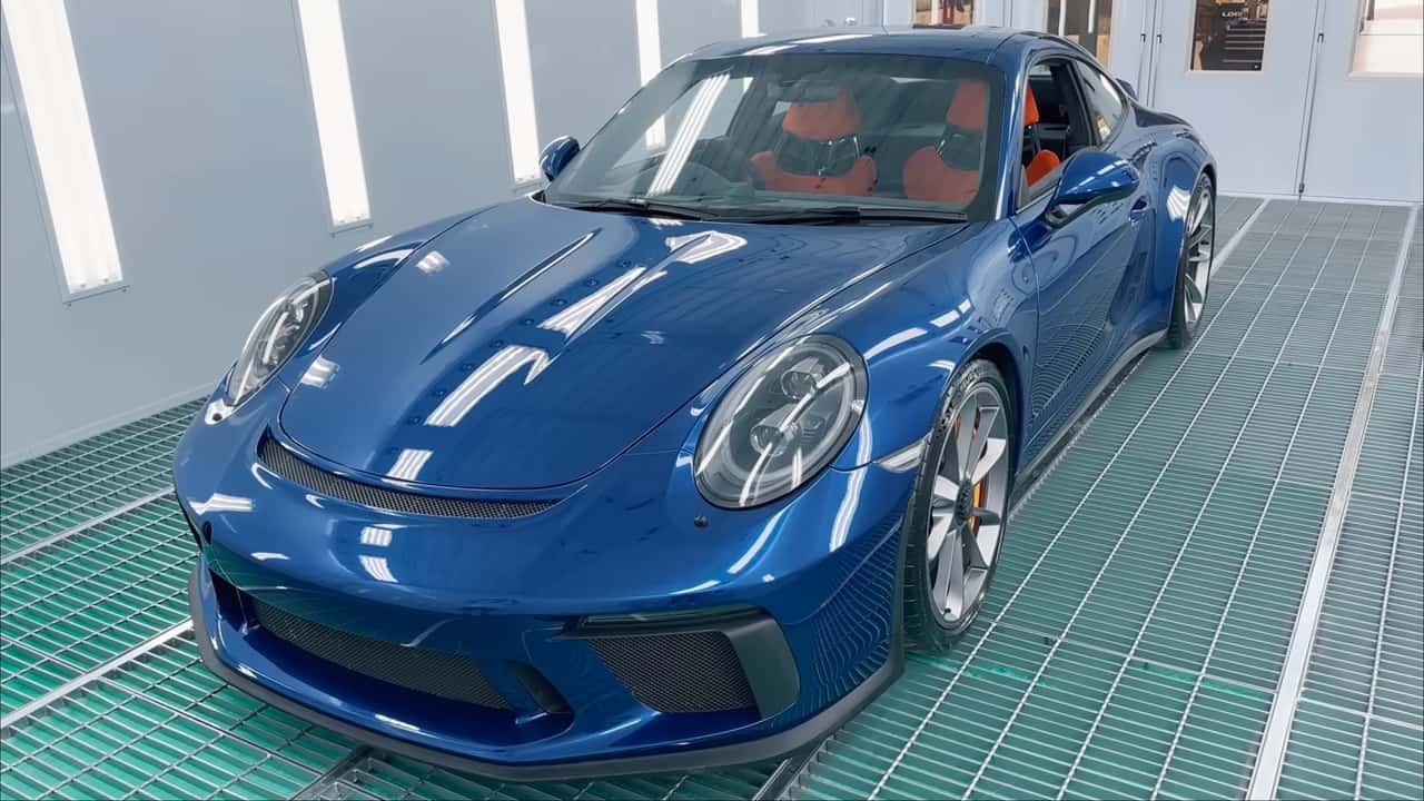 Custom Porsche 911 GT3 gets removable paint that peels off.