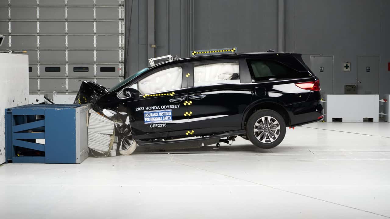 Insurance Institute for Highway Safety Minivan Test