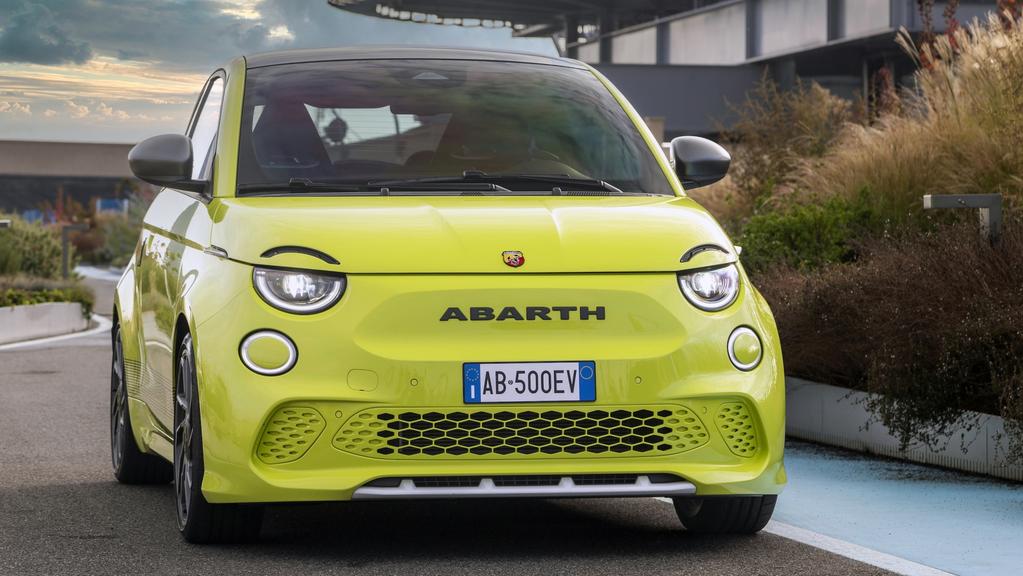 Technology, Motoring, Motoring News, 2023 Abarth 500e confirmed for Australia