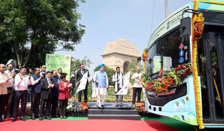 Tata delivers first Hydrogen Fuel Cell bus to Indian Oil, Indian, Tata, Commercial Vehicles, Hydrogen Fuel Cell Bus, Hydrogen Fuel Cell, Hydrogen, Indian Oil