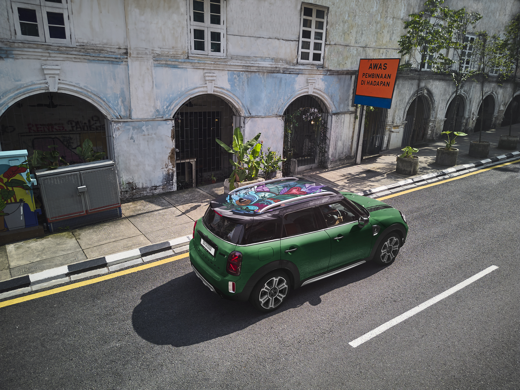 mini malaysia introduces the mini countryman roof art edition