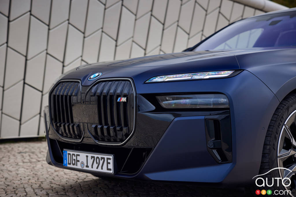 2024 bmw i7 m70 xdrive first drive: the new benchmark