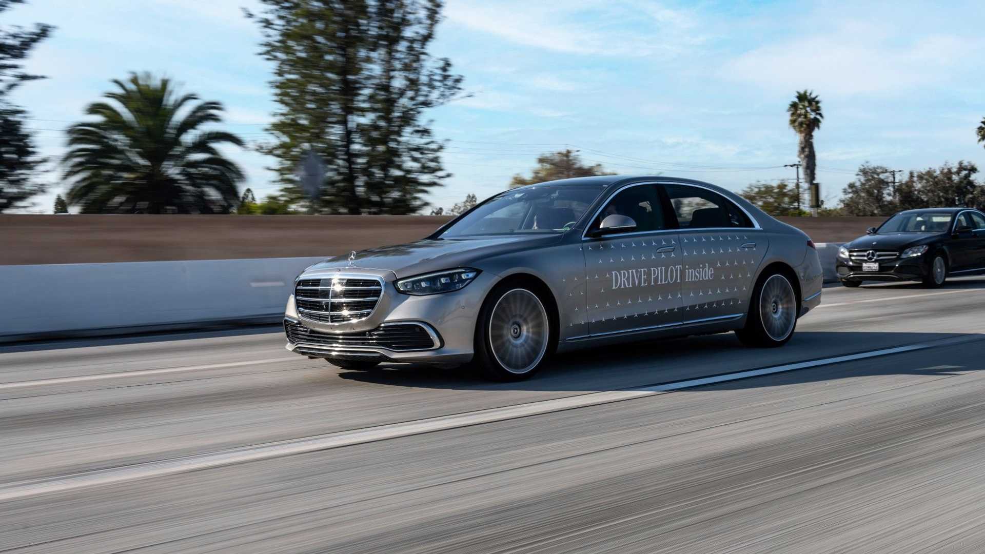 mercedes-benz drive pilot to make us debut in late 2023, priced at $2,500