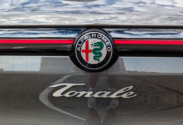 2024 alfa romeo tonale phev: a disappointing plea to the female buyer