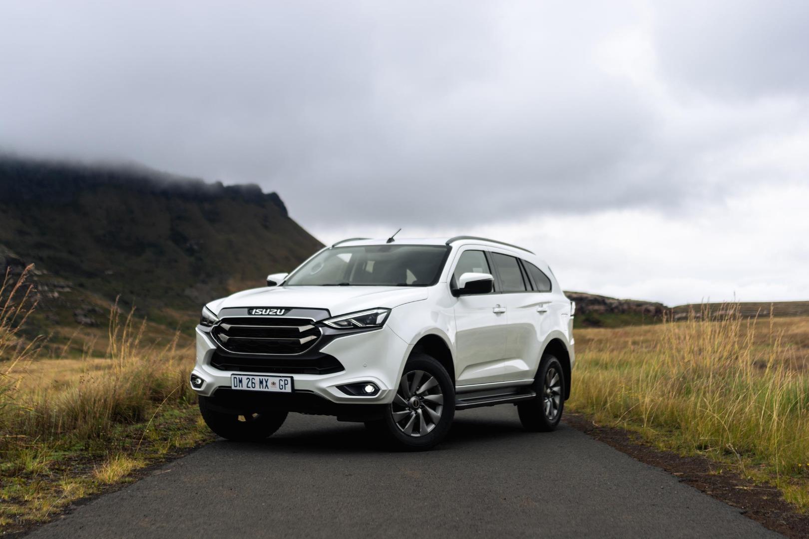 ford everest vs isuzu mu-x vs toyota fortuner: which one has the lowest running costs?
