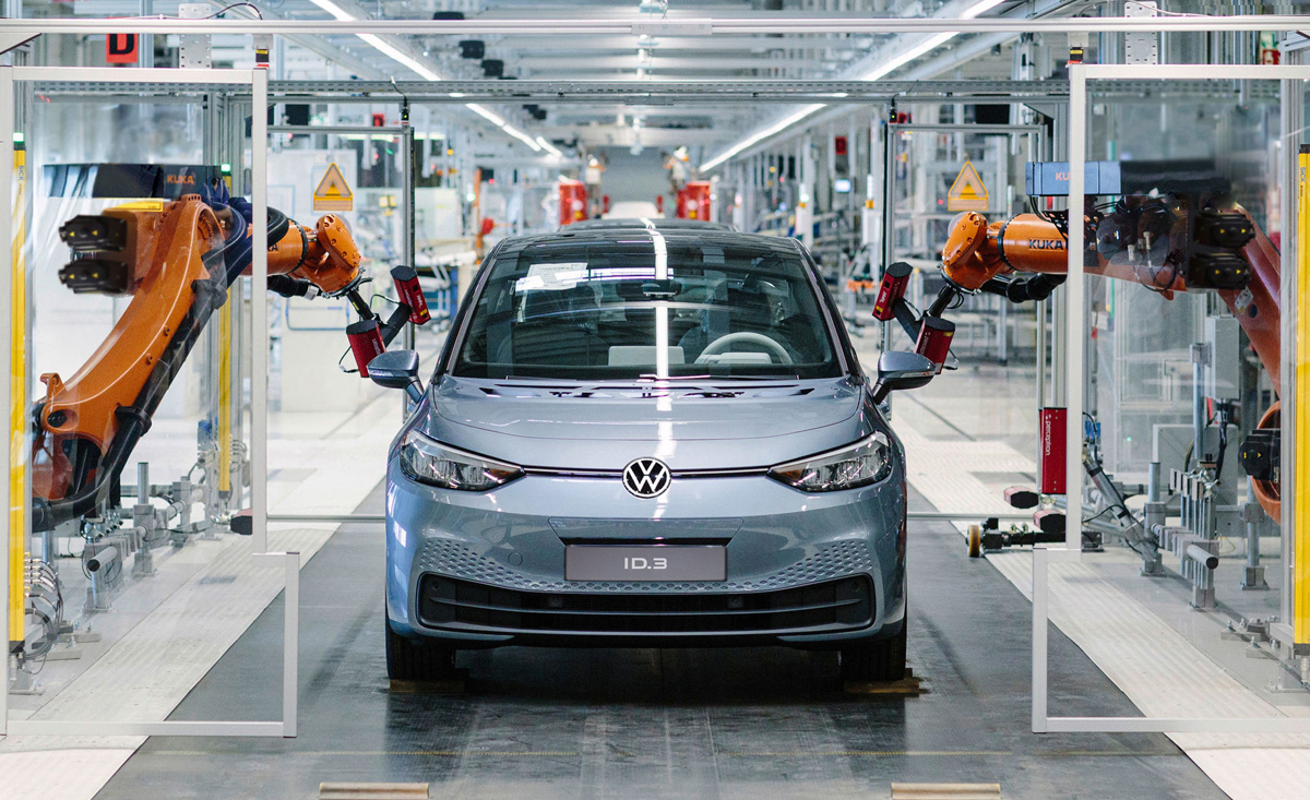 electric cars, vw golf, vw scraps plans for r40-billion factory