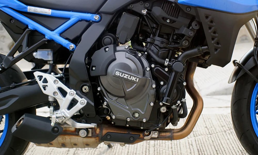 the suzuki gsx-8s is a middleweight that’s as mild or wild as you want it to be