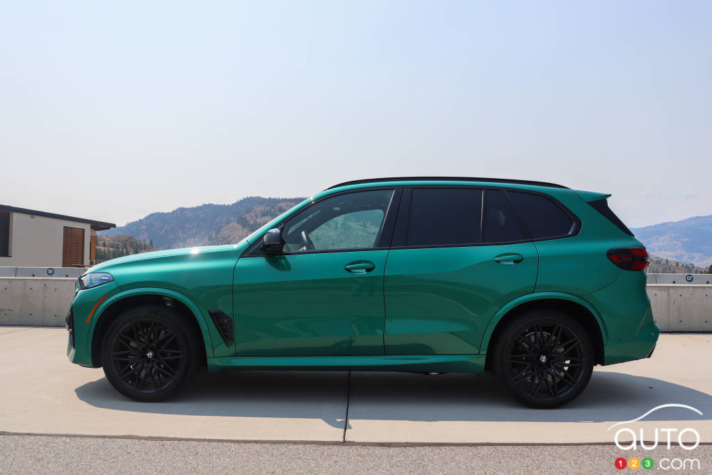2024 bmw x5m track test: off to the races