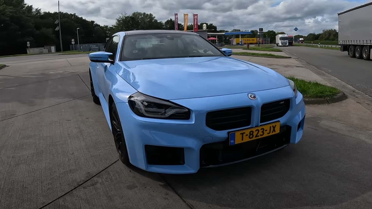 BMW M2 pushed to its limits on the Autobahn