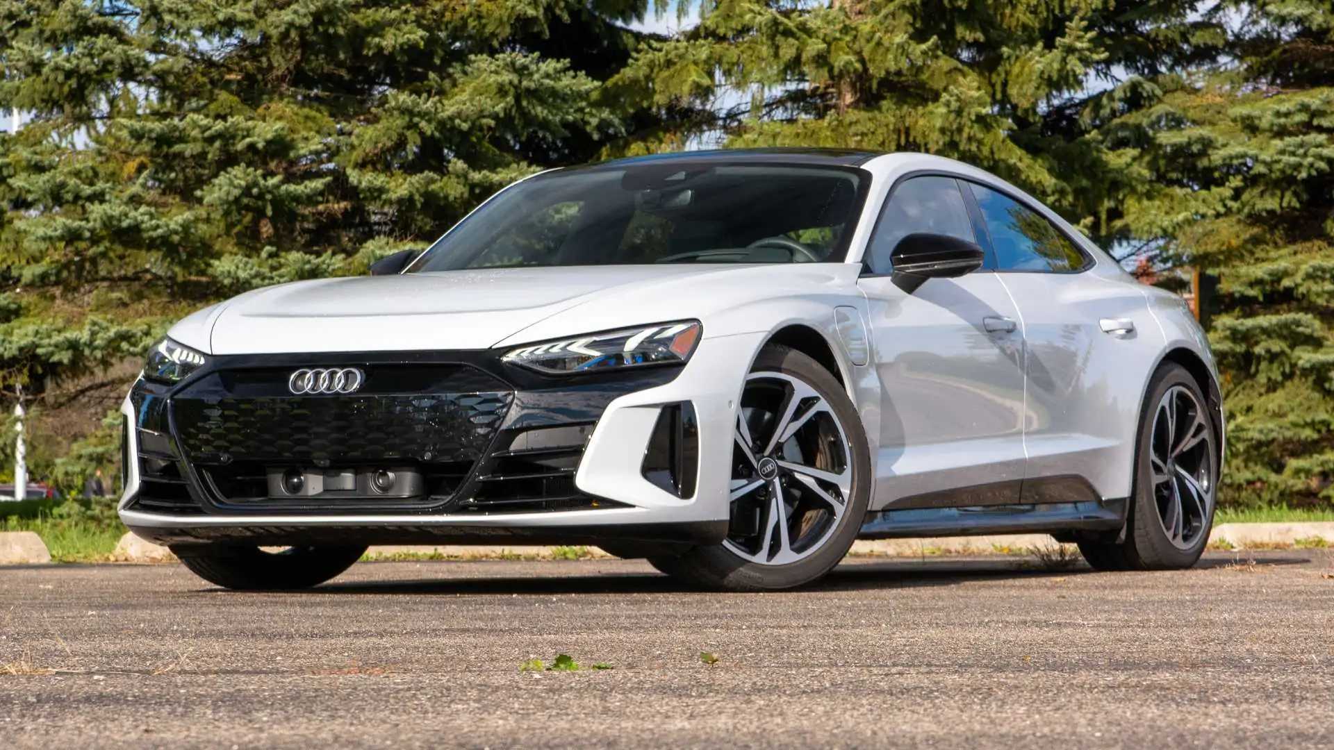 audi offers up to $20,000 off its e-tron gt sports sedan