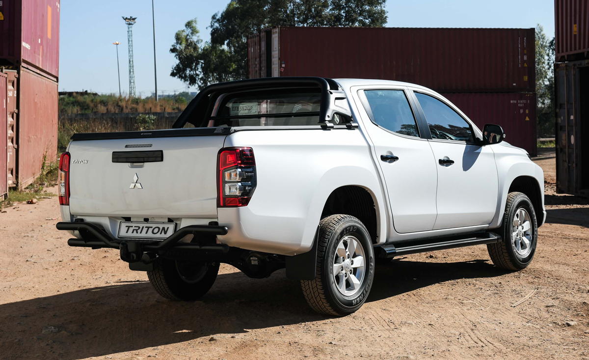 mitsubishi, mitsubishi triton, mitsubishi triton glx, limited-edition mitsubishi triton glx goes on sale in south africa – pricing and features