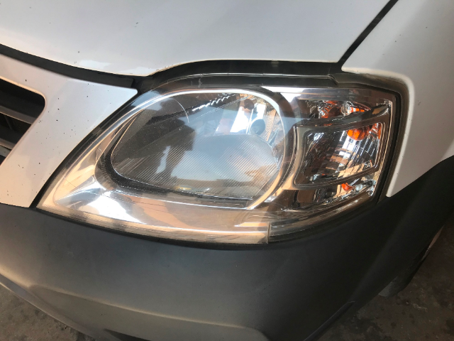 how to replace a lightbulb on a nissan np 200